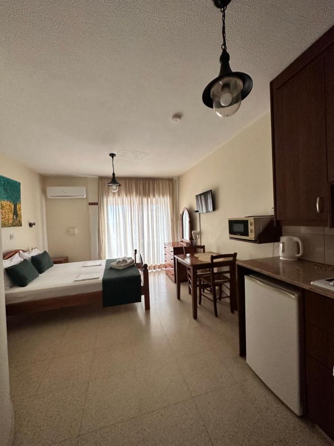 Estia Vasilis Manoli Agia Napa Exterior foto